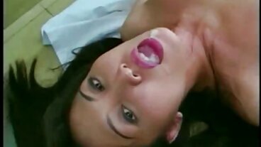Busty MILF મેનમેટ હોમ સેકસી બીપી વીડીયો ઇંગલિશ ડિલિવરીનો ઓર્ડર આપે છે