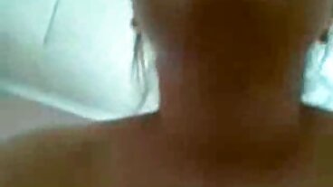 Busty MILF મેનમેટ હોમ ડિલિવરીનો વીડીયો બીપી સેકસી ઓર્ડર આપે છે